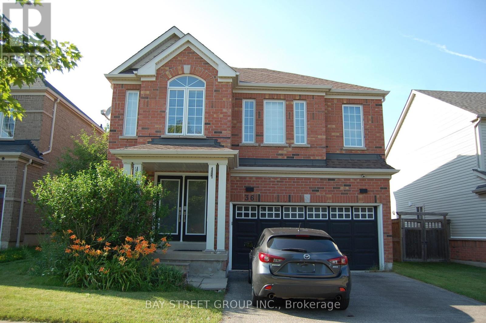 36 VIPOND ROAD, Whitby, Ontario