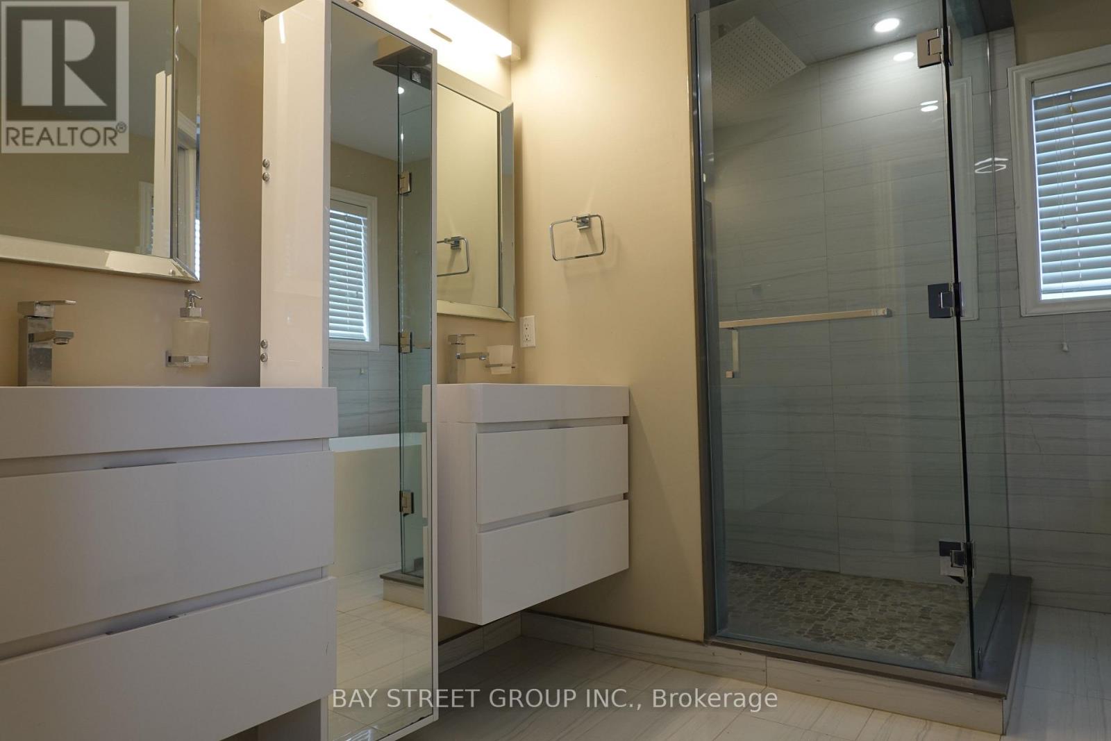 36 Vipond Road, Whitby (Brooklin), Ontario  L1M 2P2 - Photo 11 - E13529920