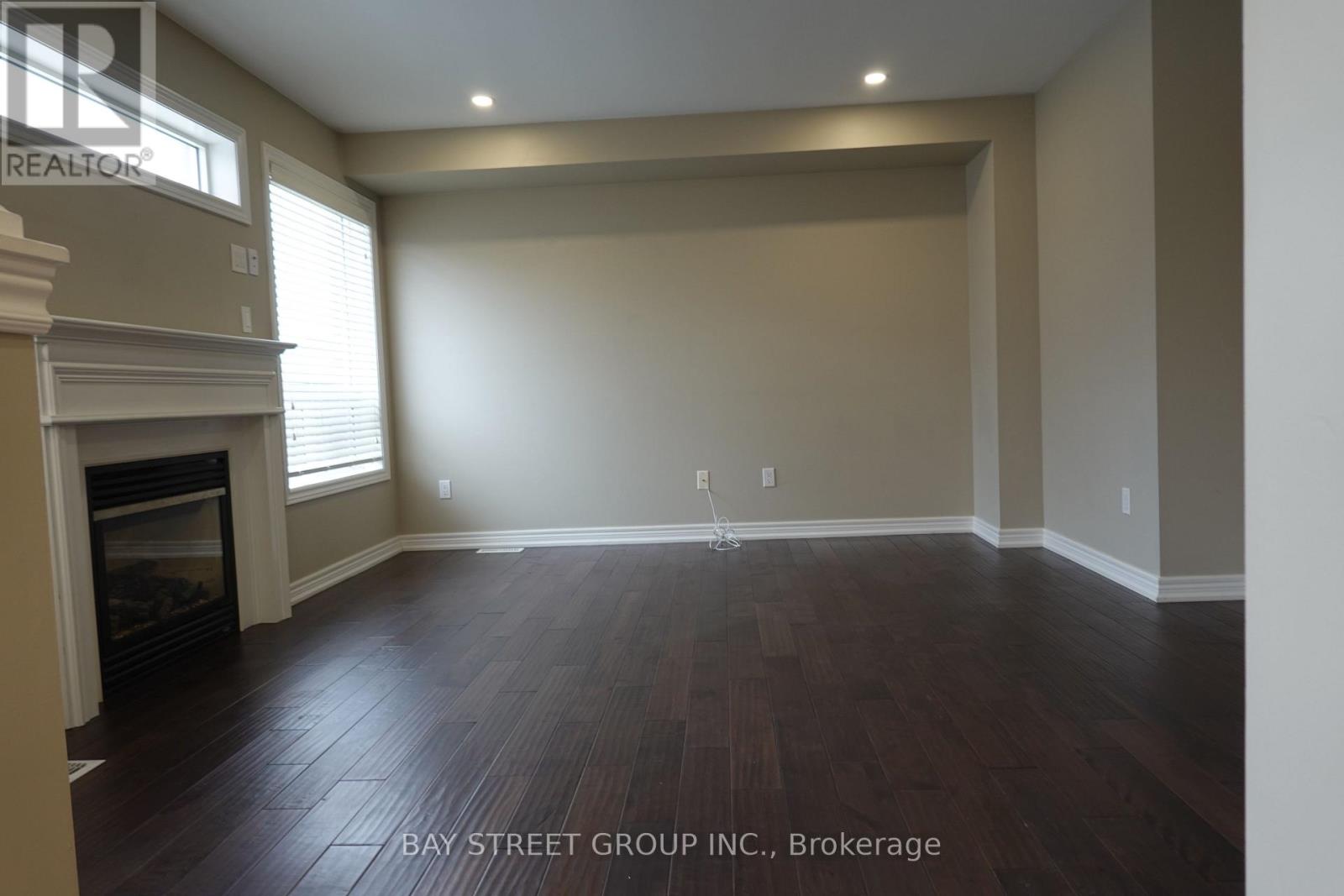 36 Vipond Road, Whitby (Brooklin), Ontario  L1M 2P2 - Photo 7 - E13529920