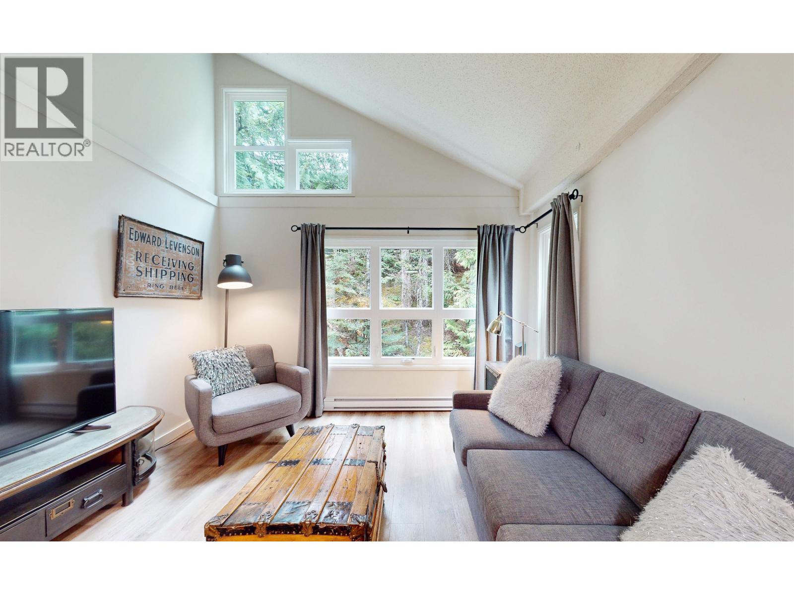 4 2235 SAPPORO DRIVE, Whistler