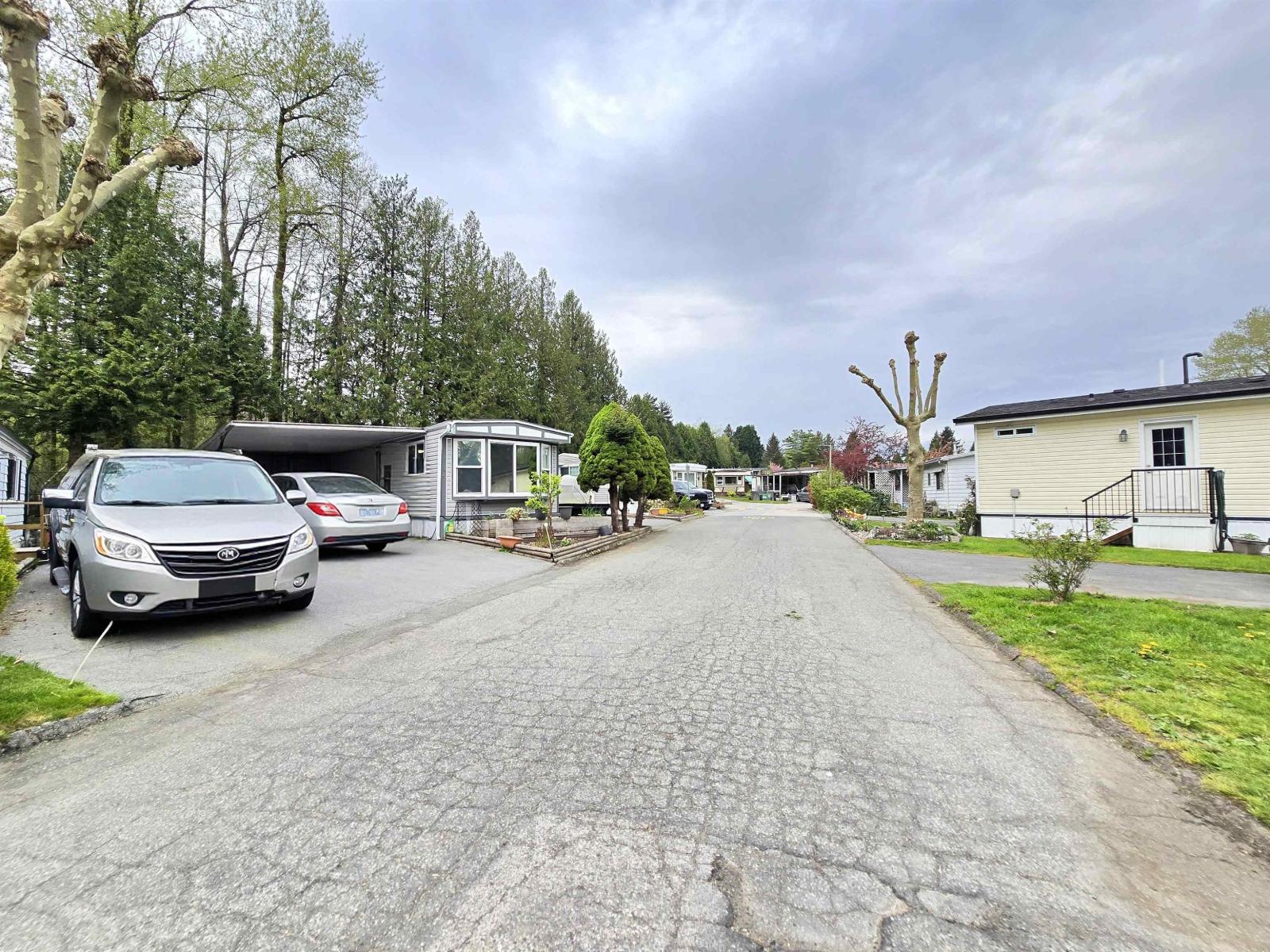 56 8220 King George Boulevard, Surrey, British Columbia  V3W 6E1 - Photo 2 - R3143275
