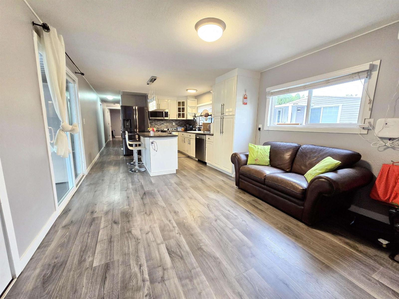 56 8220 King George Boulevard, Surrey, British Columbia  V3W 6E1 - Photo 3 - R3143275