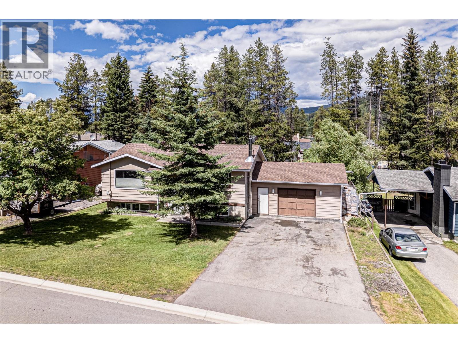 2613 Alpine Drive, Elkford, British Columbia  V0B 1H0 - Photo 58 - 10393225
