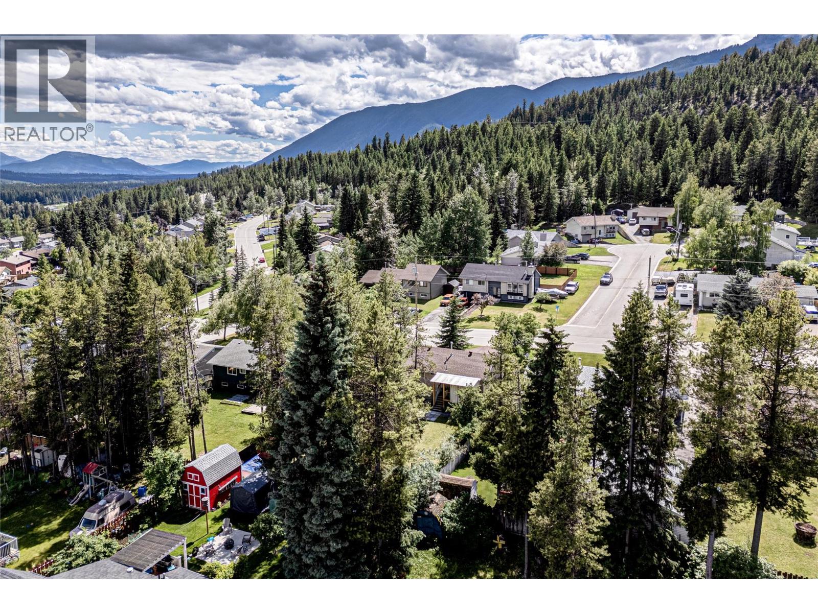 2613 Alpine Drive, Elkford, British Columbia  V0B 1H0 - Photo 70 - 10393225