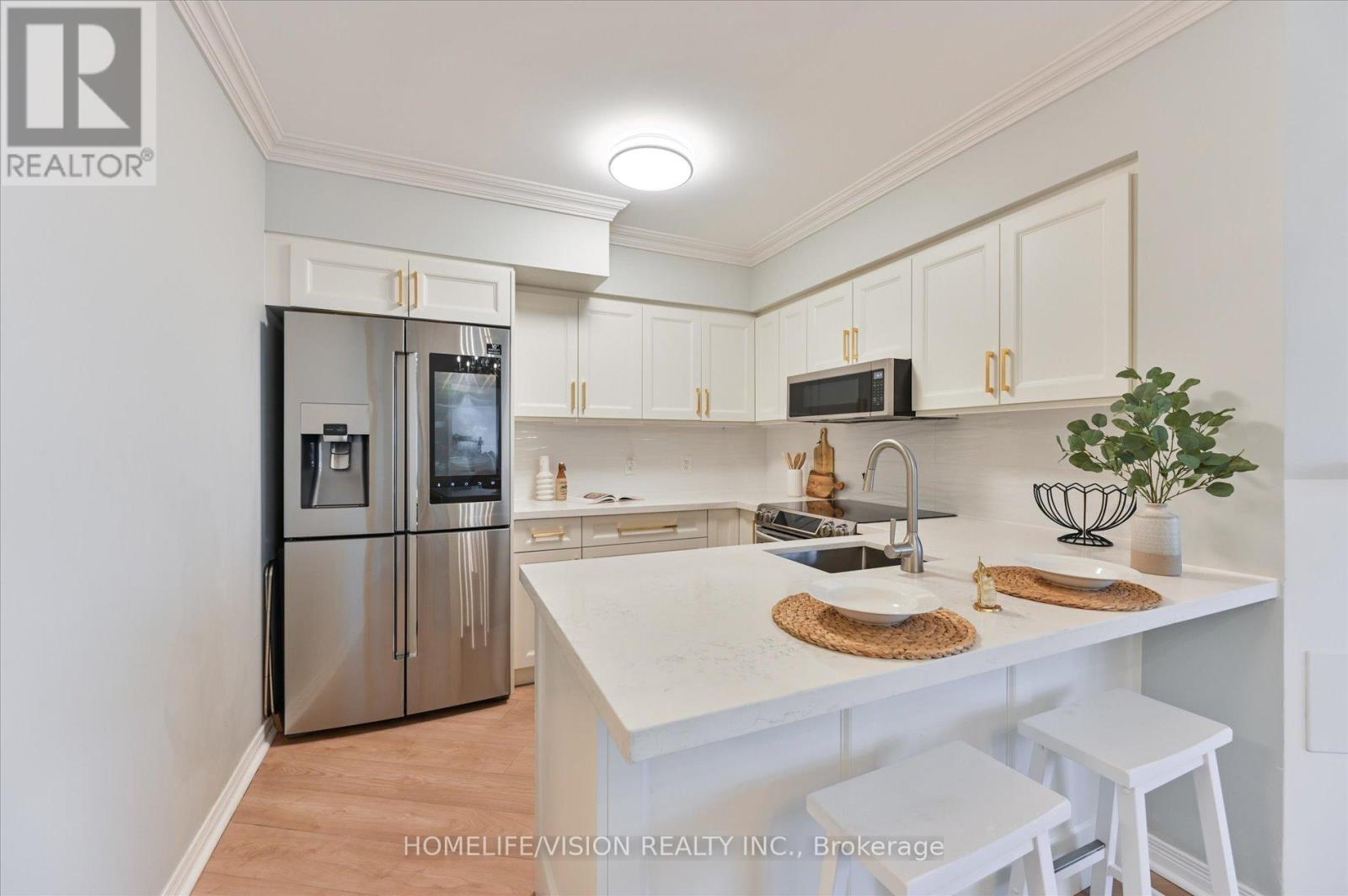 407 - 2230 Lake Shore Boulevard W, Toronto, Ontario  M8V 0B2 - Photo 9 - W13525432
