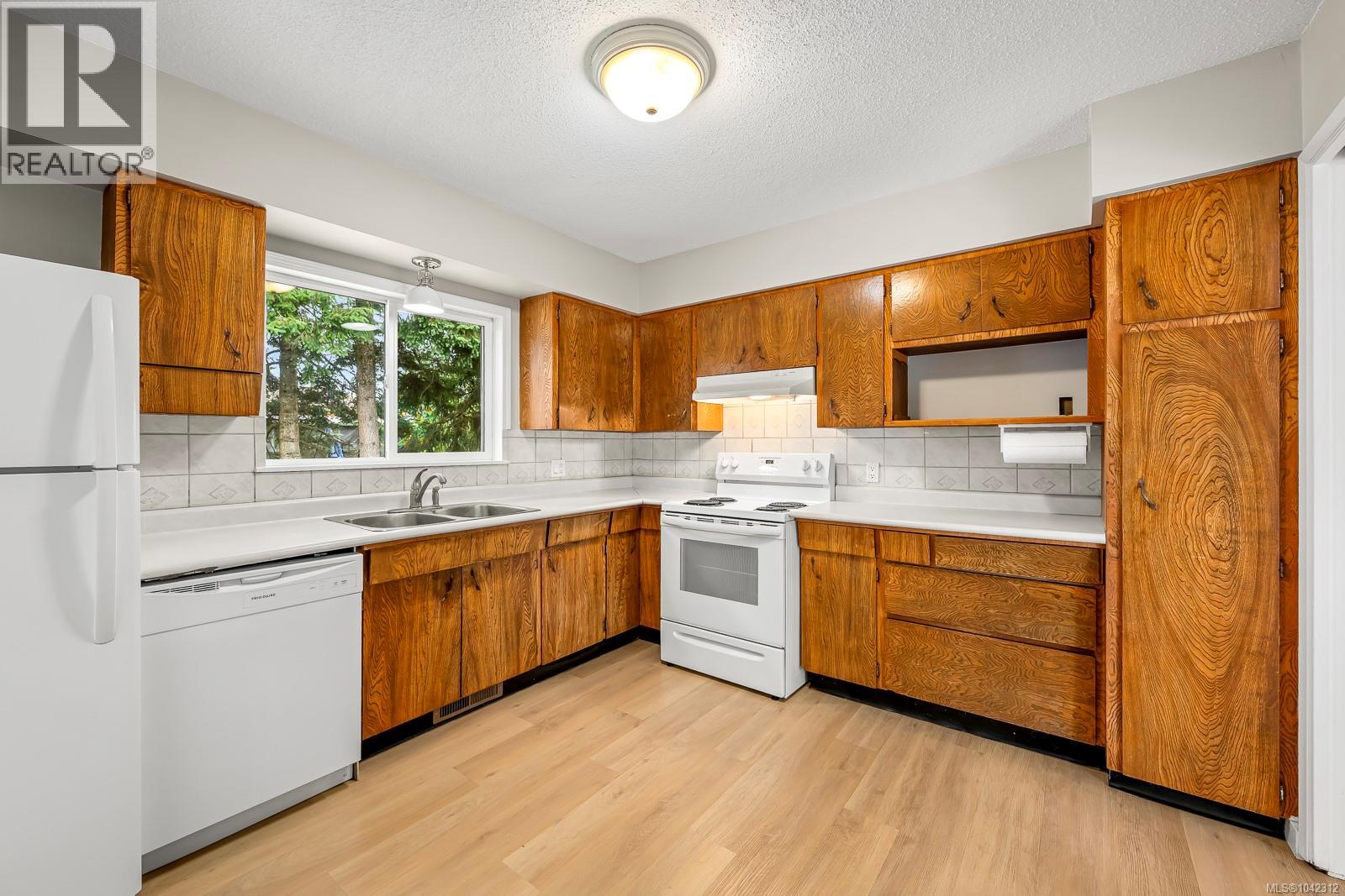 2025 Hemlock Pl, Courtenay, British Columbia  V9N 3B9 - Photo 17 - 1042312