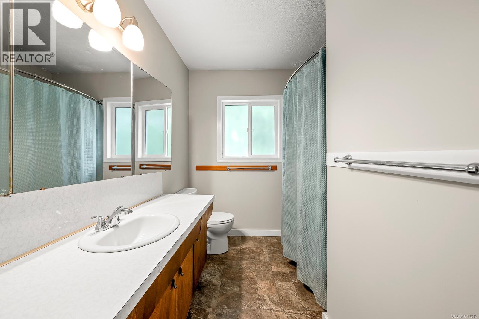 2025 Hemlock Pl, Courtenay, British Columbia  V9N 3B9 - Photo 19 - 1042312