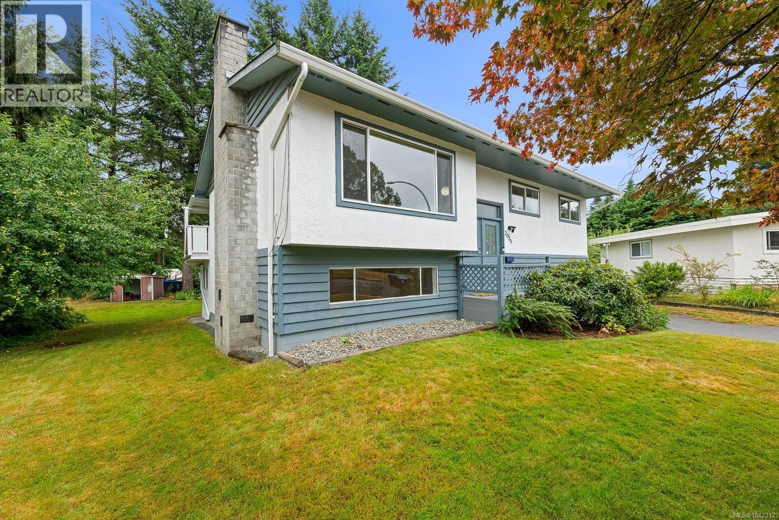 2025 Hemlock Pl, Courtenay, British Columbia  V9N 3B9 - Photo 2 - 1042312