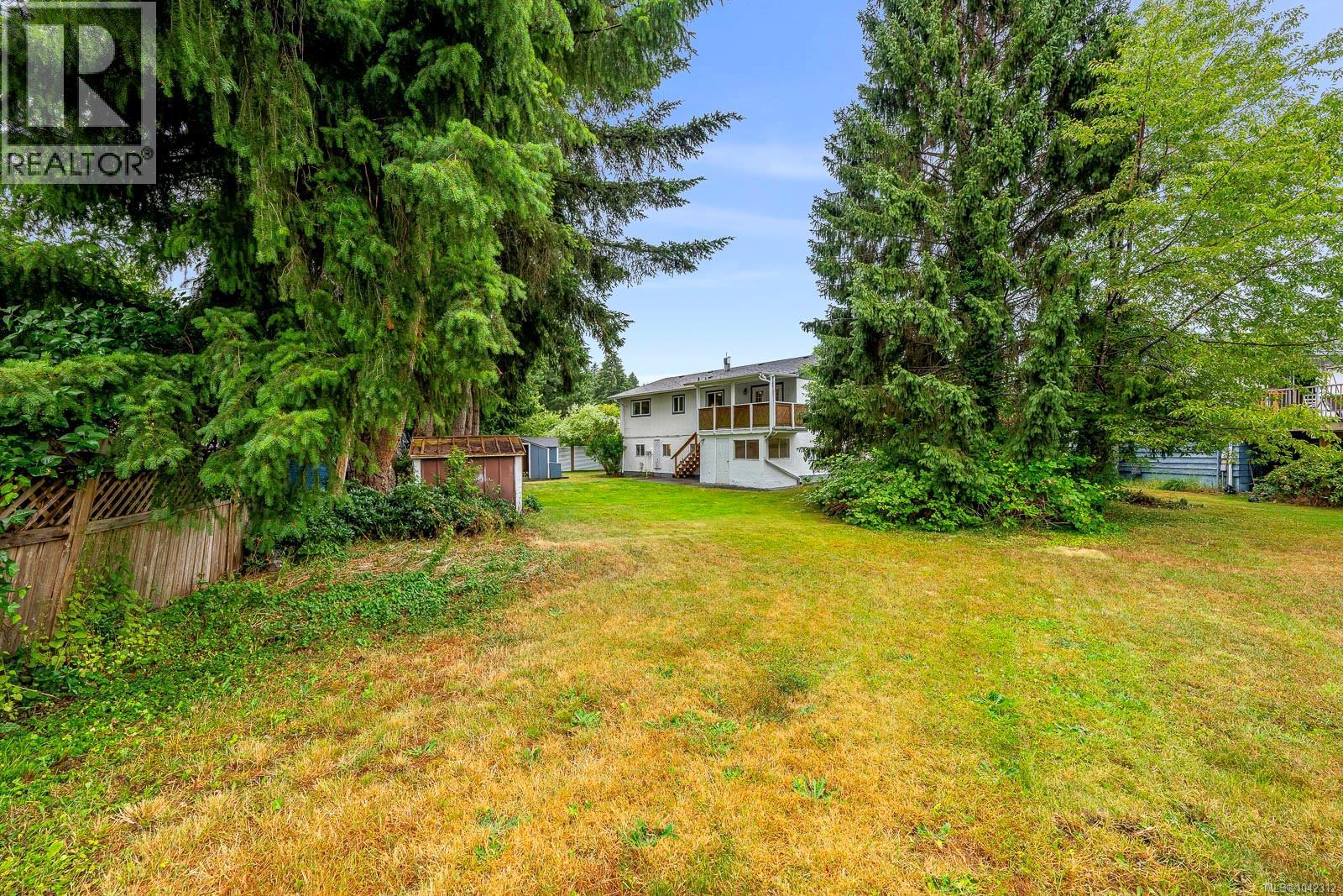 2025 Hemlock Pl, Courtenay, British Columbia  V9N 3B9 - Photo 3 - 1042312