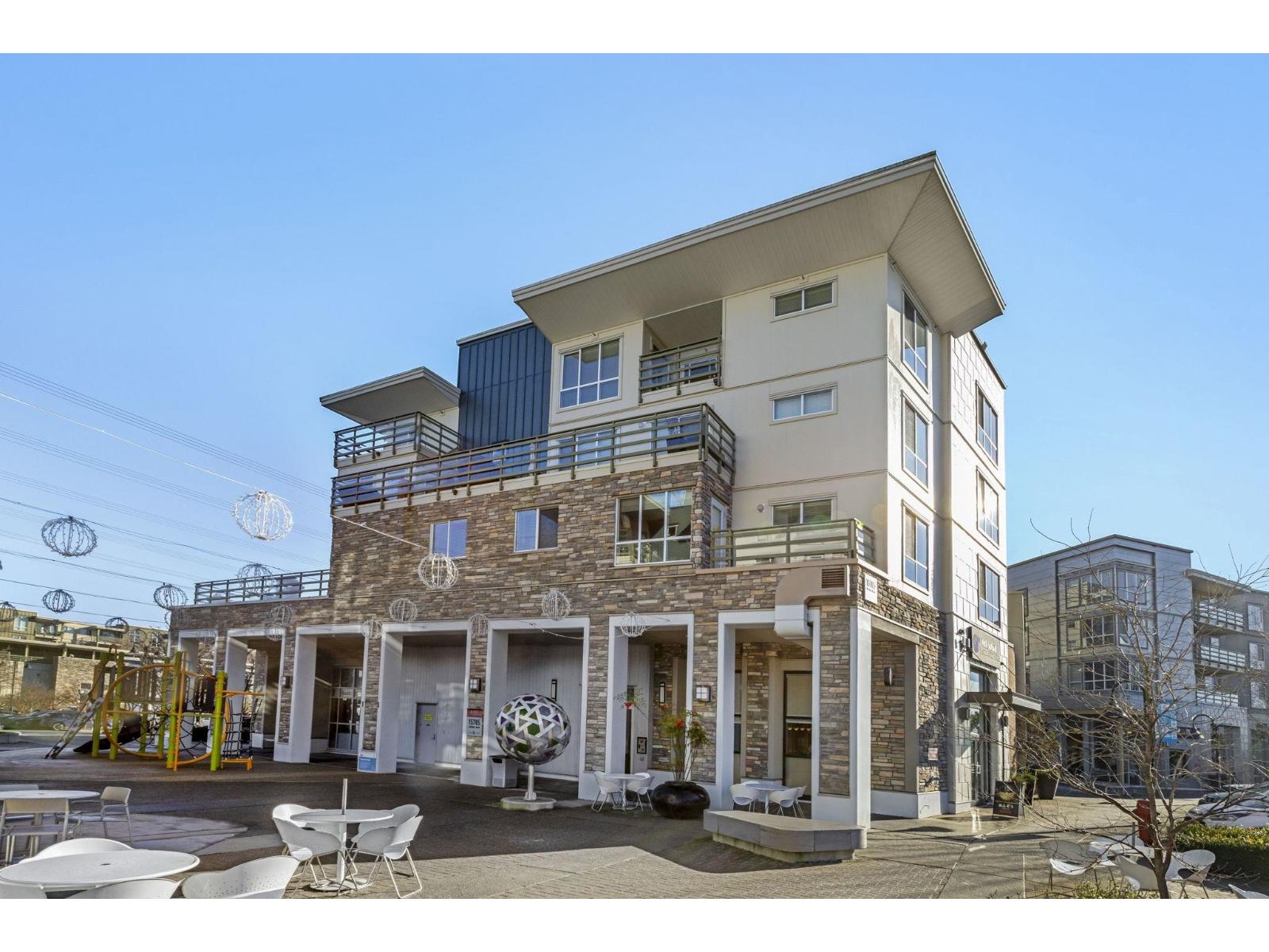 404 15785 CROYDON DRIVE, surrey, British Columbia