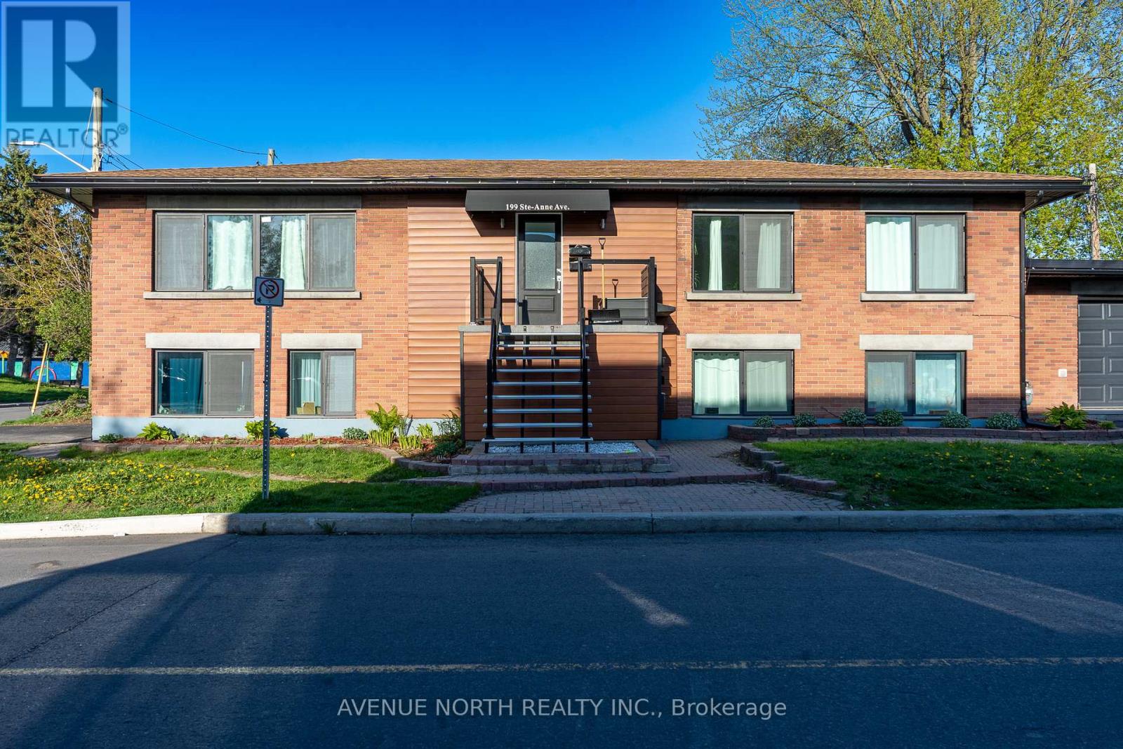 199 Ste Anne Street, Ottawa, Ontario K1L 7B8 - Photo 2 - X13529952