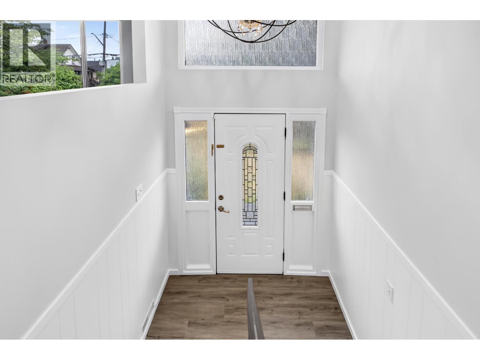 20800 Camwood Avenue, Maple Ridge, British Columbia  V2X 2P1 - Photo 3 - R3143239