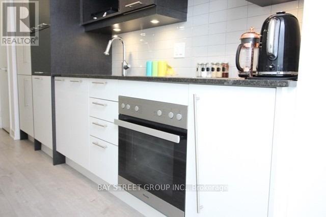 808 - 199 Richmond Street W, Toronto (Waterfront Communities), Ontario  M5V 0H4 - Photo 7 - C13529976