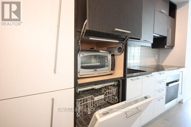 808 - 199 Richmond Street W, Toronto (Waterfront Communities), Ontario  M5V 0H4 - Photo 8 - C13529976