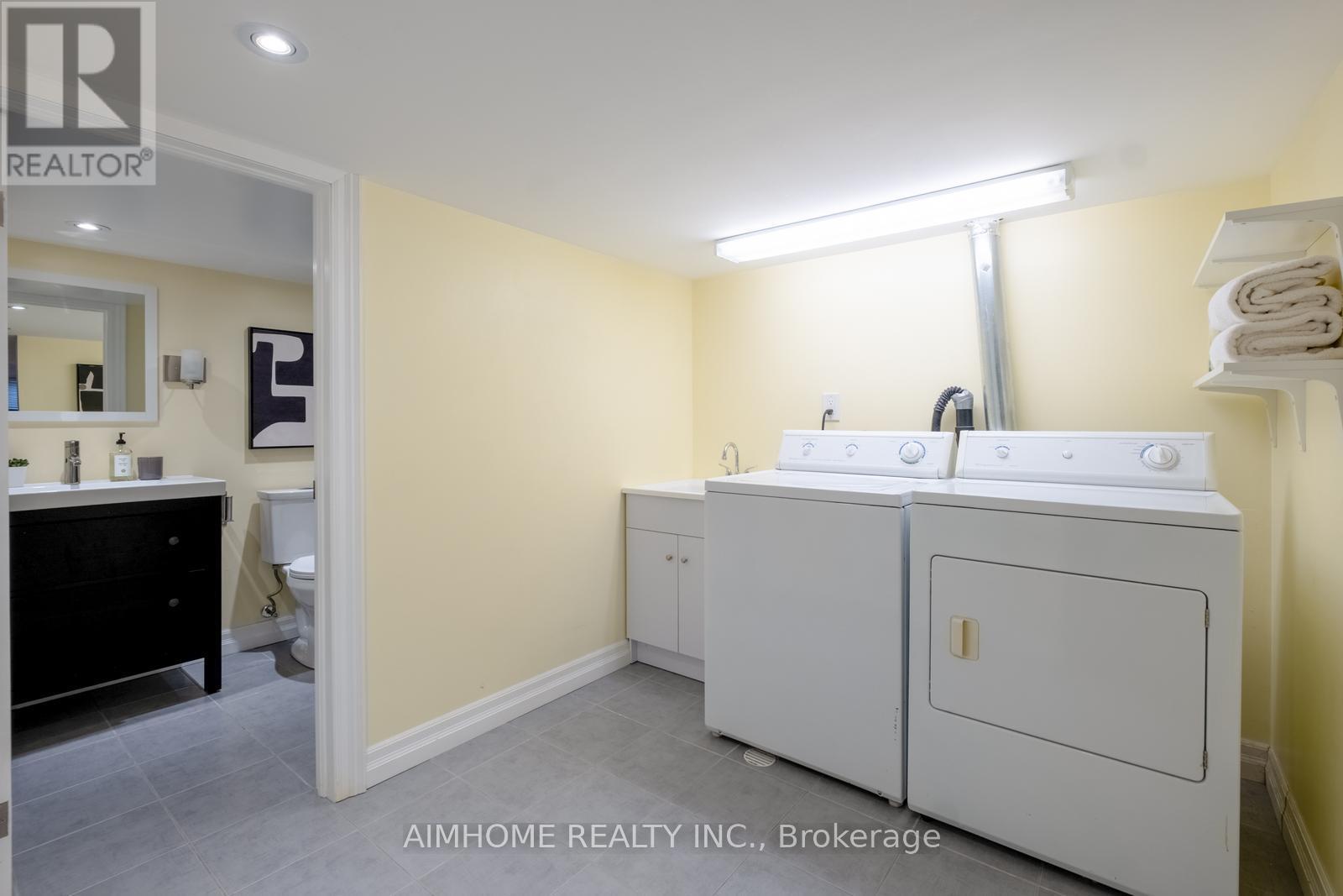 40 Kings Park Boulevard, Toronto, Ontario  M4J 2B8 - Photo 19 - E13529948