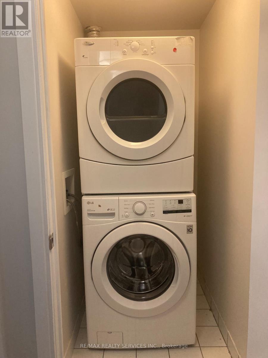 206 - 151 Village Green Square, Toronto (Agincourt South-Malvern West), Ontario  M1S 0K5 - Photo 10 - E13529958