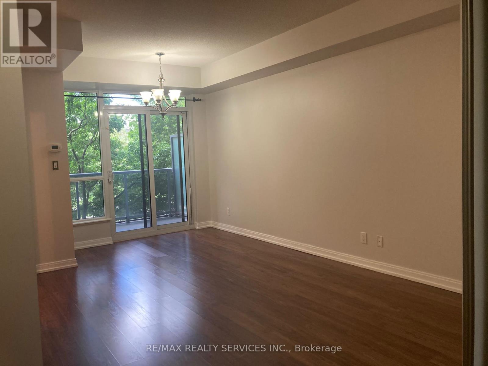 206 - 151 Village Green Square, Toronto (Agincourt South-Malvern West), Ontario  M1S 0K5 - Photo 4 - E13529958