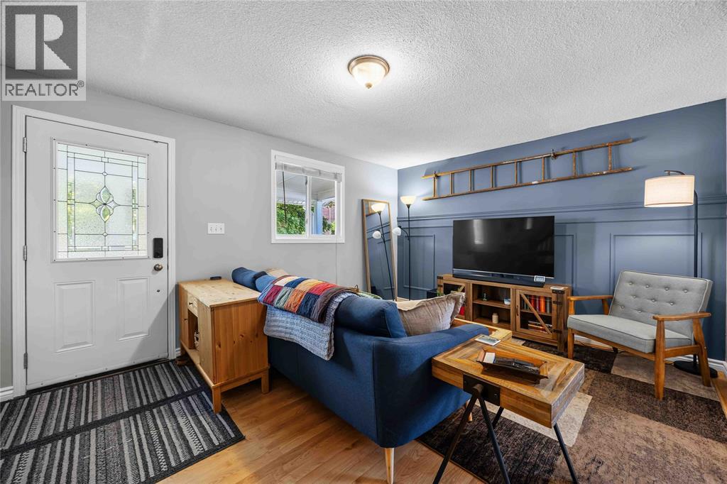 460 London Road, Sarnia photo 5