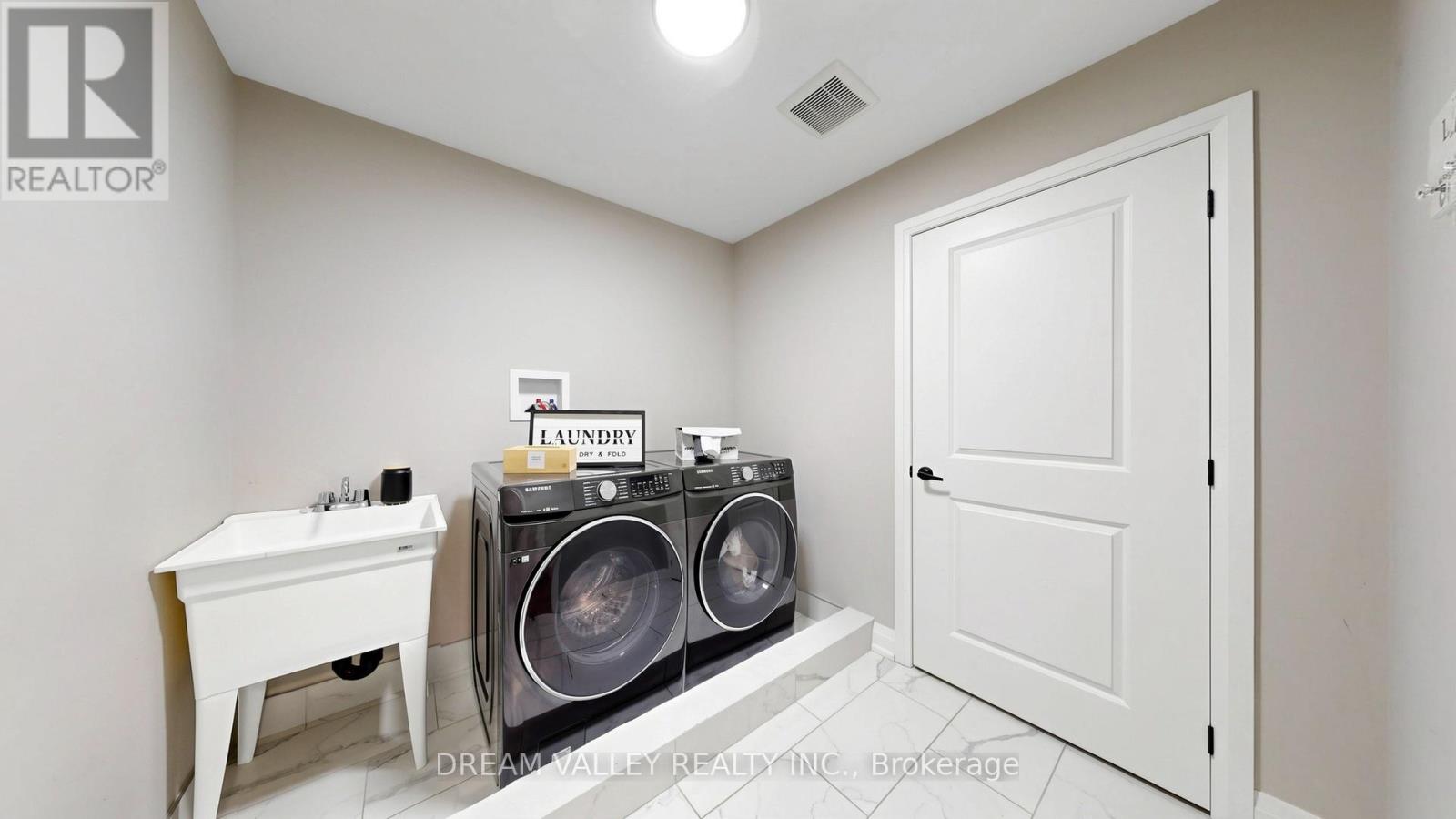 224 Severn Street, Oshawa (Mclaughlin), Ontario  L1J 8H7 - Photo 41 - E13530014