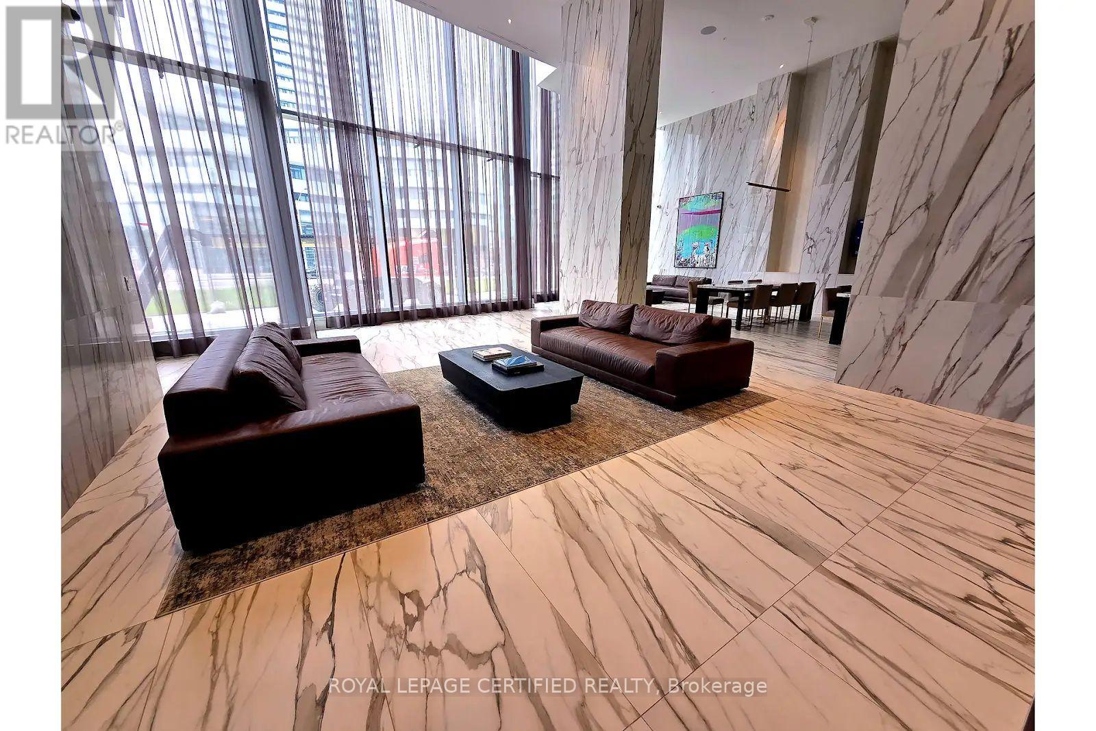 5011 - 448 Burnhamthorpe Road W, Mississauga (City Centre), Ontario  L5B 0R4 - Photo 2 - W13530016
