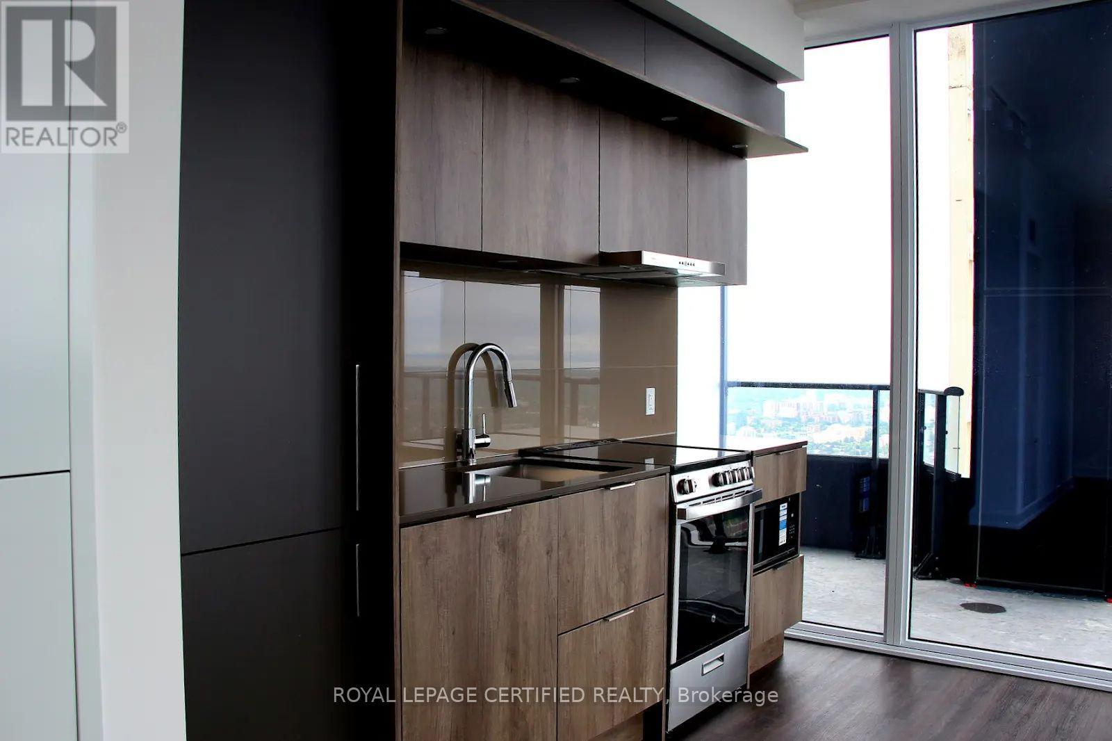 5011 - 448 Burnhamthorpe Road W, Mississauga (City Centre), Ontario  L5B 0R4 - Photo 7 - W13530016