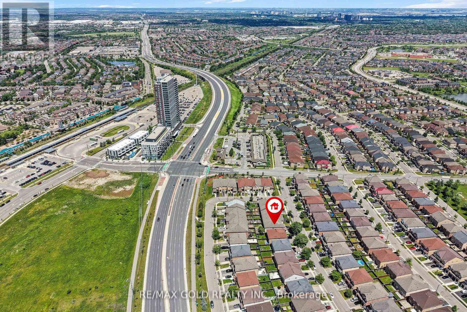 25 Frenchpark Circle, Brampton, Ontario  L6X 0Y5 - Photo 8 - W13530030