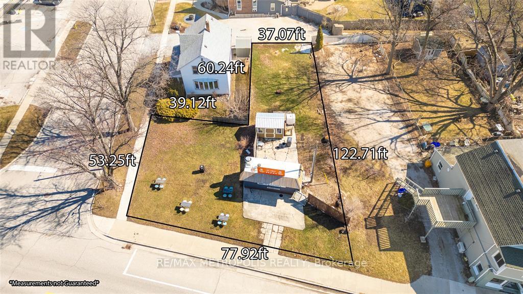 1522 St Clair Parkway, St. Clair, Ontario N0N 1H0 - Photo 3 - X13529986