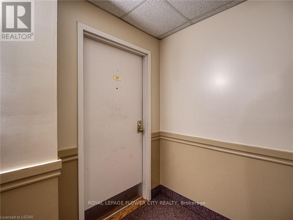 707 - 860 Commissioners Road, London South (South H), Ontario  N6C 2V5 - Photo 3 - X13530006