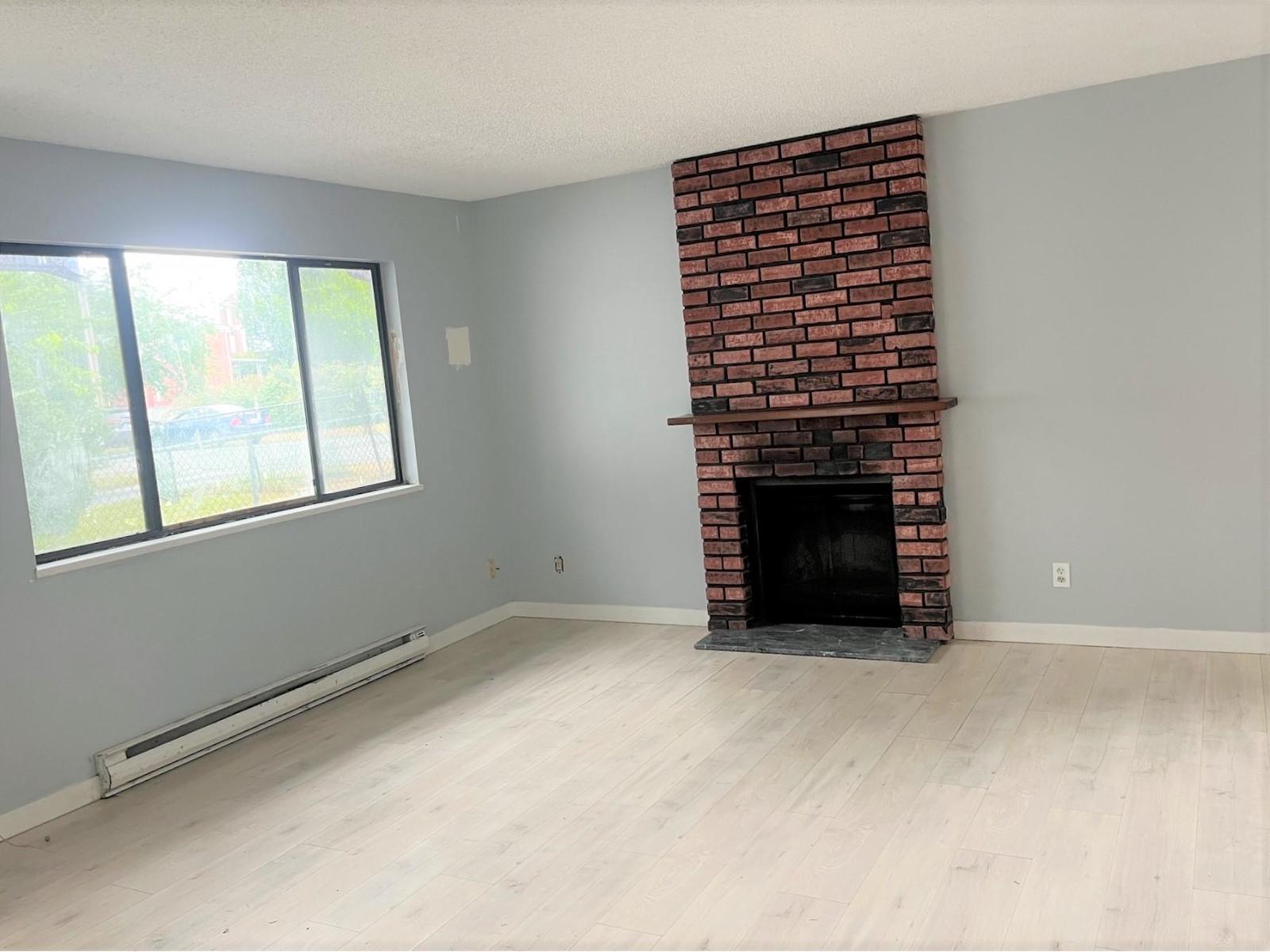 11859 89a Avenue, Delta, British Columbia  V4C 3G8 - Photo 2 - R3141129
