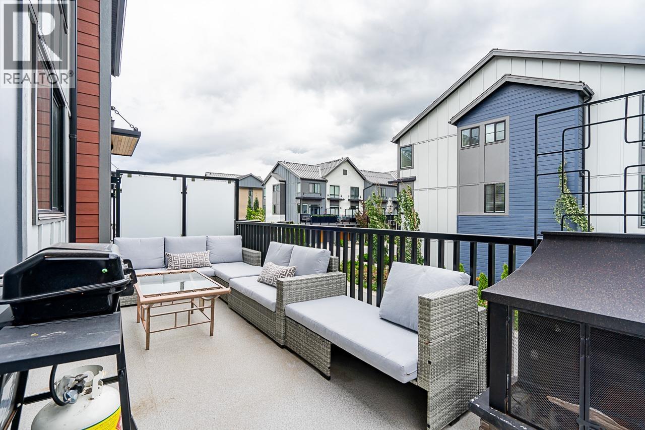37981 Helm Way, Squamish, British Columbia  V8B 2A1 - Photo 9 - R3143303