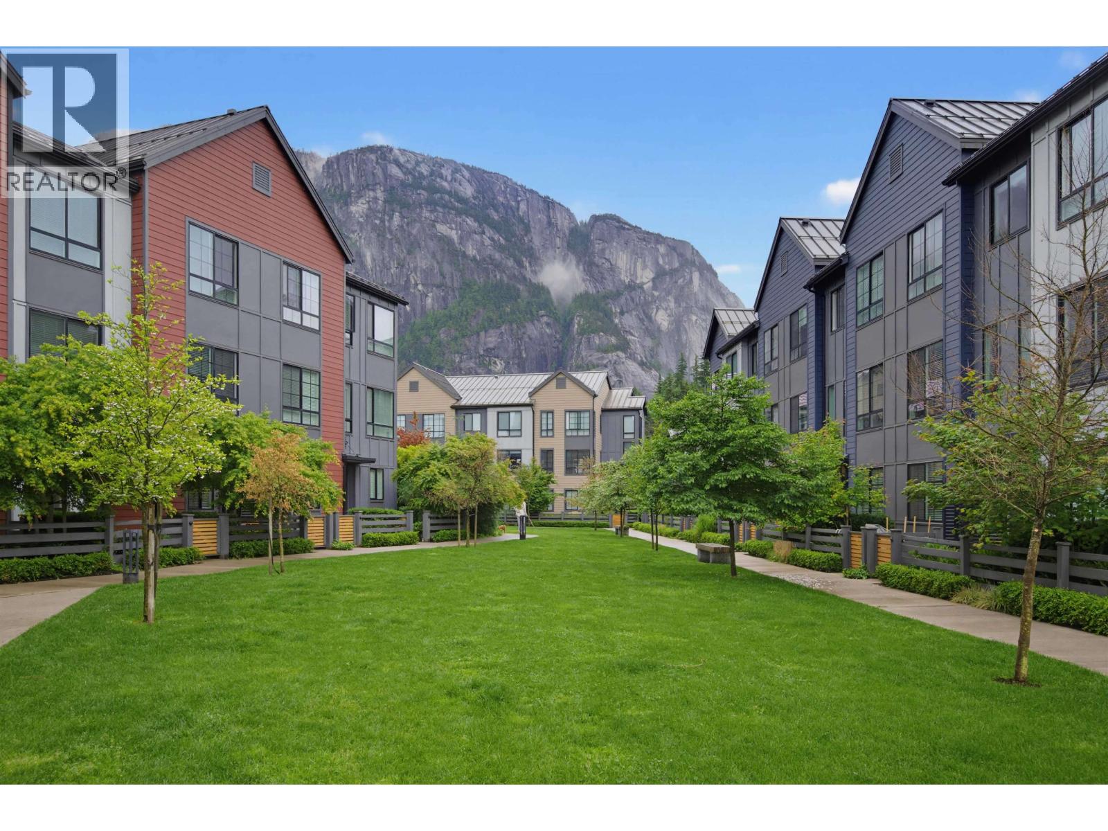 38006 Fairwater Place, Squamish, British Columbia  V8B 2A1 - Photo 4 - R3143315
