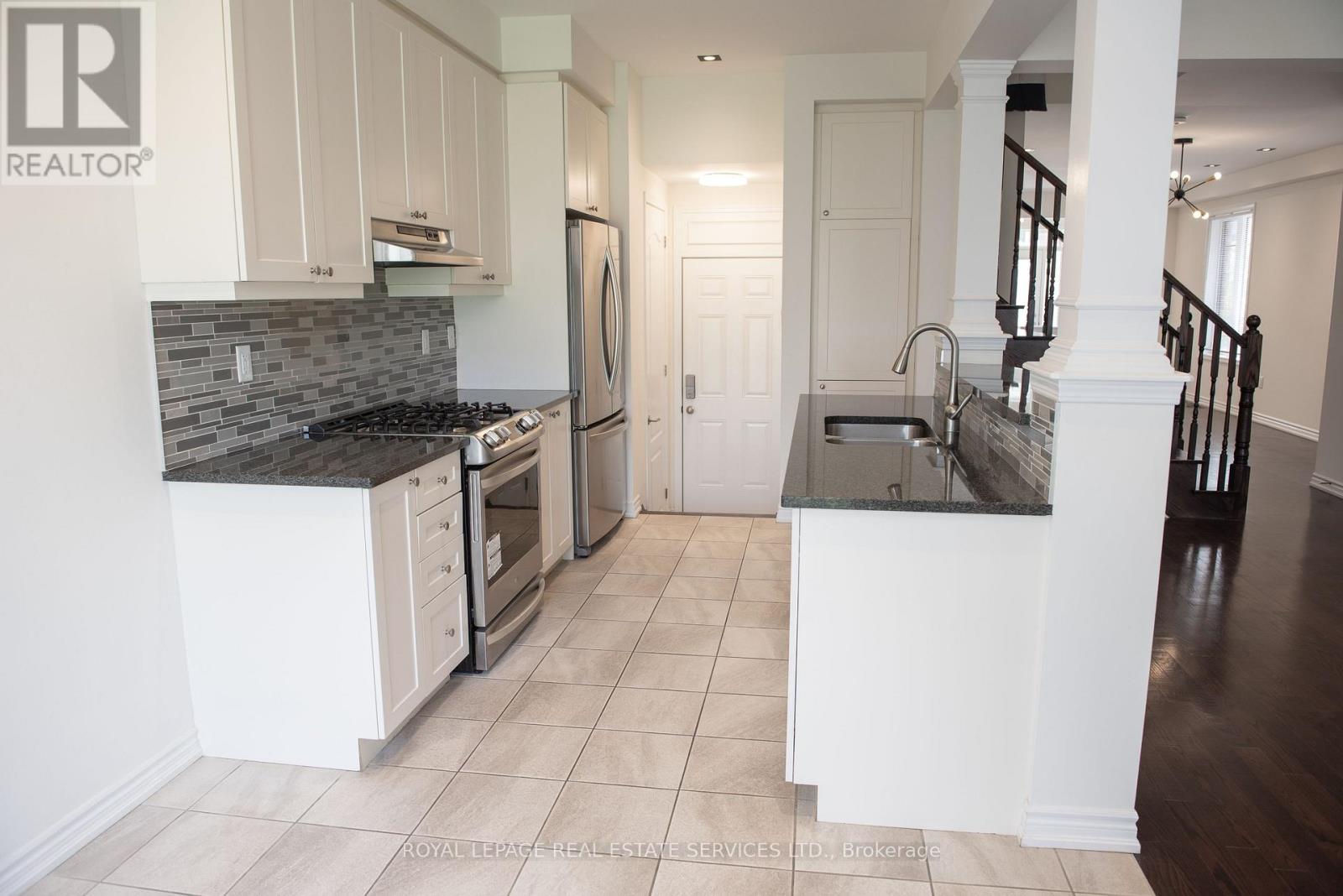 Upper - 74 Faust Ridge, Vaughan, Ontario L4H 4T1 - Photo 3 - N13529856