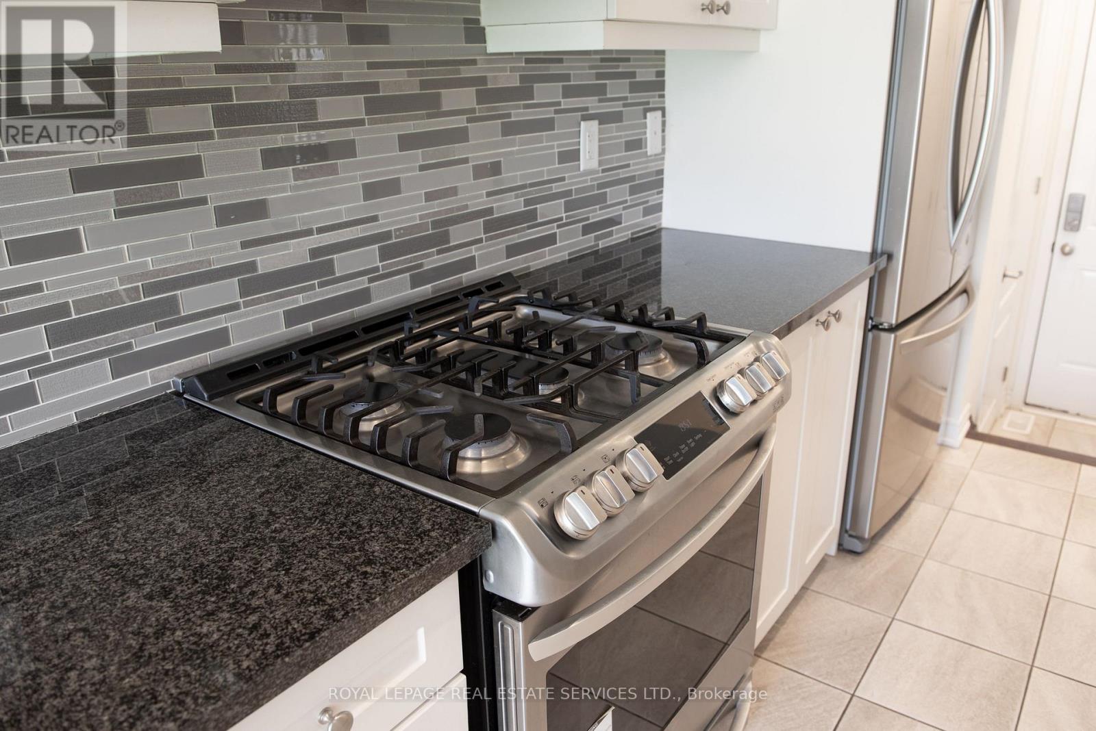 Upper - 74 Faust Ridge, Vaughan, Ontario L4H 4T1 - Photo 5 - N13529856