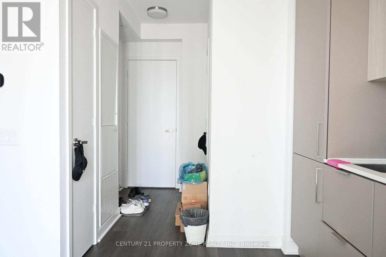 1405 - 3900 Confederation Parkway, Mississauga, Ontario L5B 0M3 - Photo 5 - W13529618