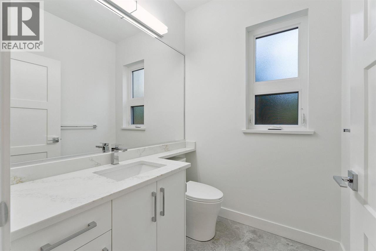 842 St. Denis Avenue, North Vancouver, British Columbia  V7J 2G4 - Photo 10 - R3143292