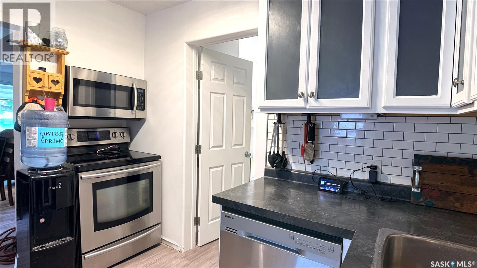 417 3rd Street, Estevan, Saskatchewan  S4A 0P1 - Photo 7 - SK041552