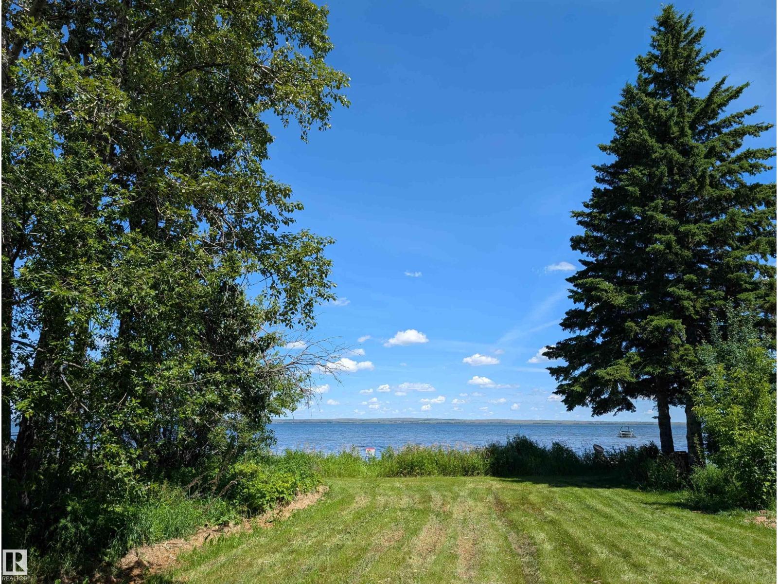 332 CRYSTAL SPRINGS DR, Rural Wetaskiwin County, Alberta