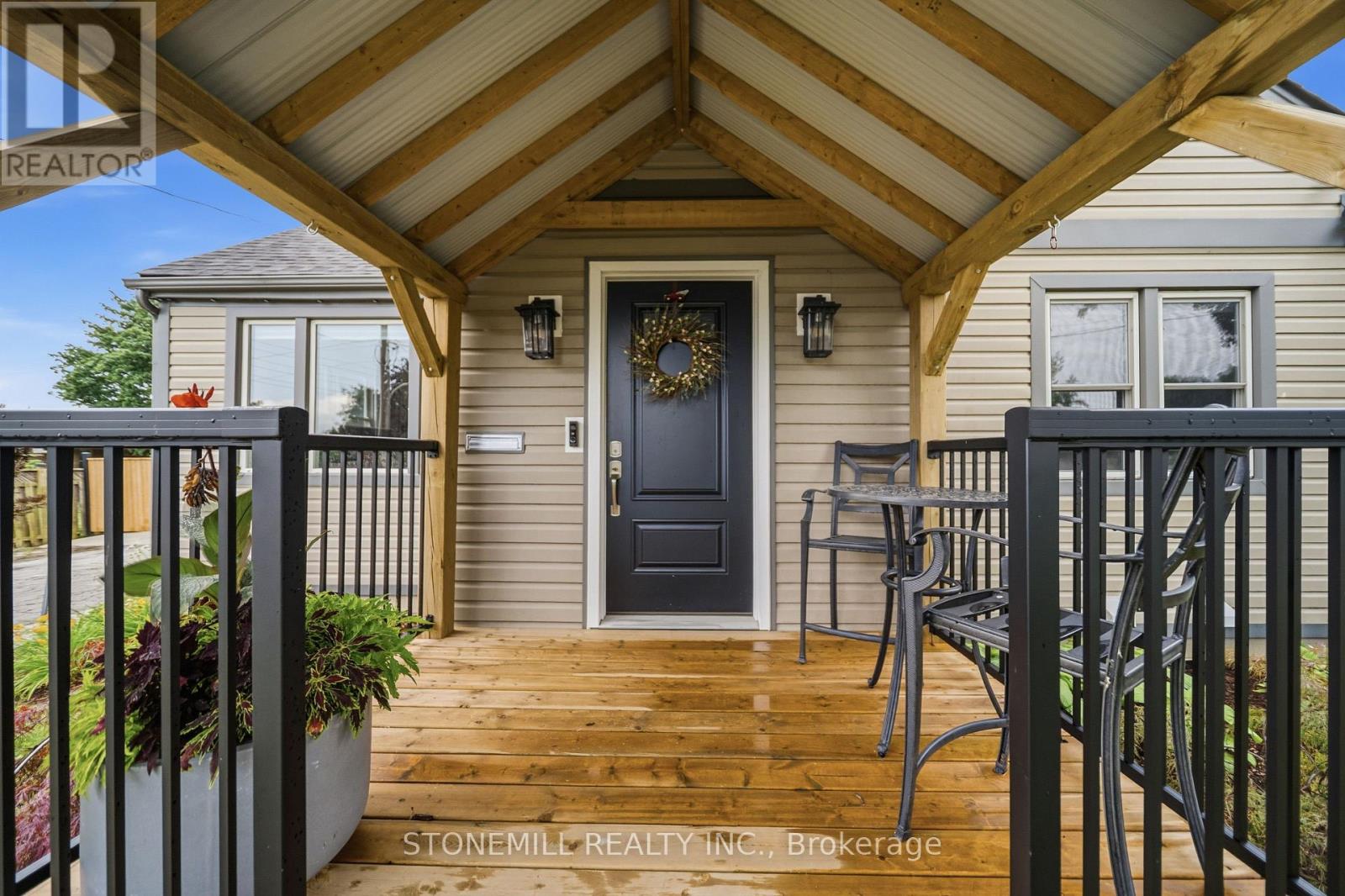 1198 Fisher Avenue, Burlington, Ontario  L7P 2L4 - Photo 4 - W13527530