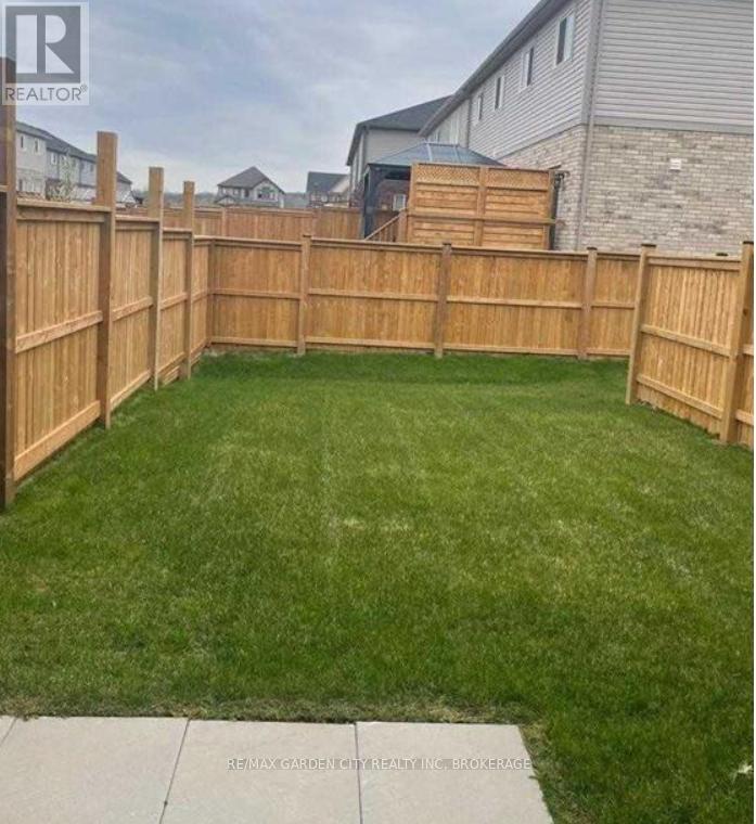5 Lymburner Street, Pelham, Ontario  L3B 5N5 - Photo 15 - X13529614