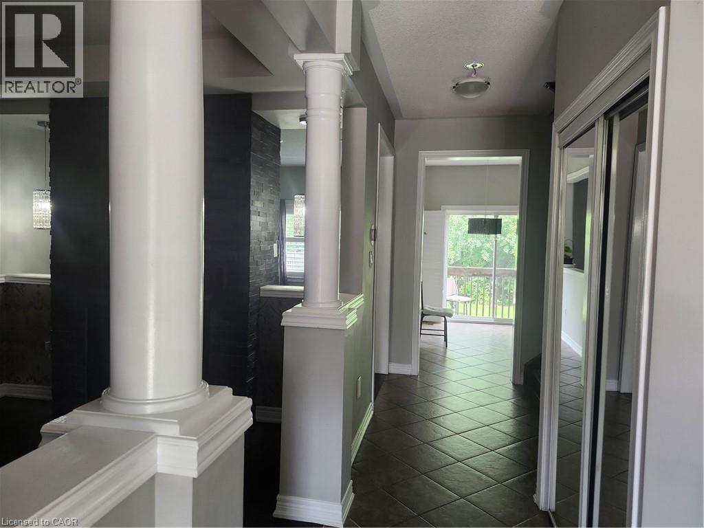 249 Bussel Crescent, Milton, Ontario  L9T 0W3 - Photo 5 - 40841791