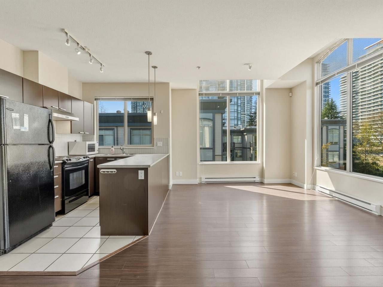 403 10499 University Drive, Surrey, British Columbia  V3T 0A4 - Photo 4 - R3143165
