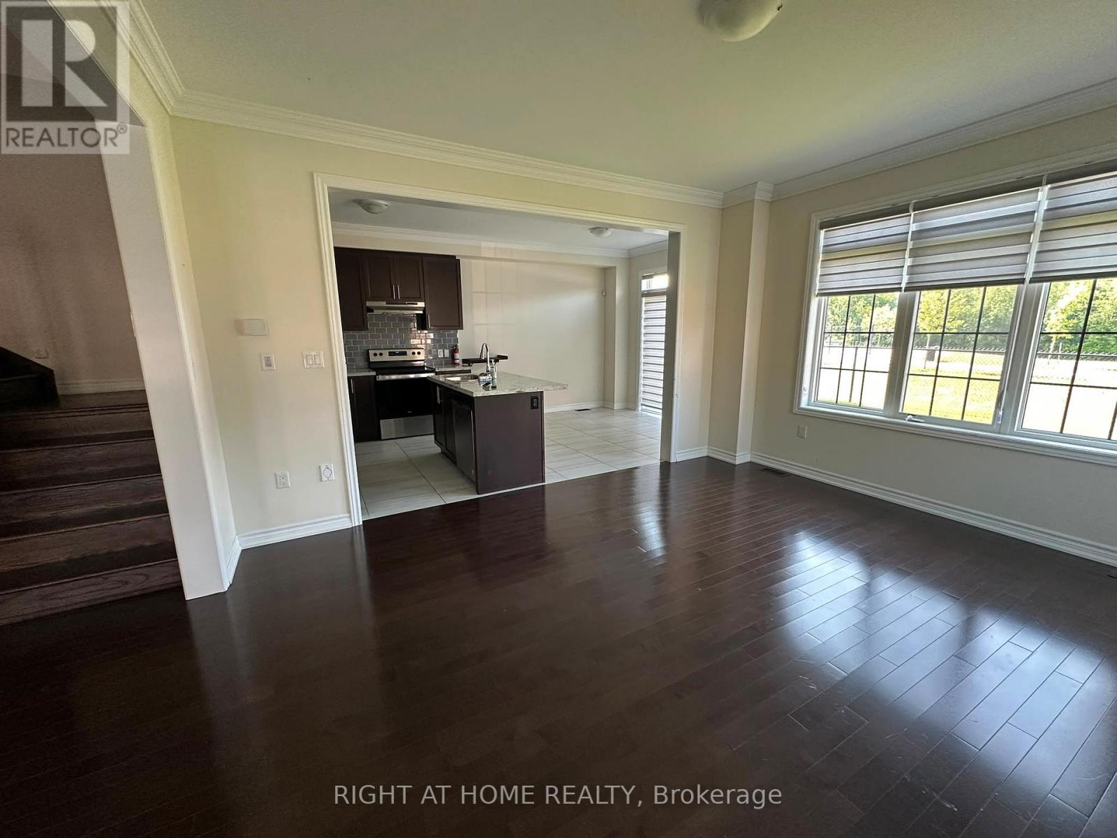 2 Bruce Cameron Drive, Clarington, Ontario  L1C 4A1 - Photo 7 - E13521888