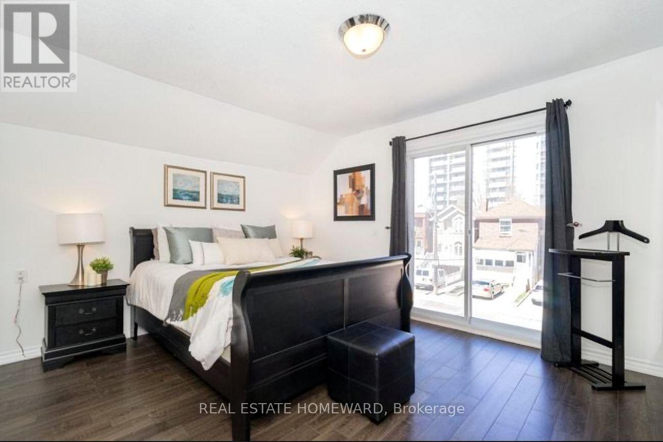 295 Gowan Avenue E, Toronto, Ontario M4J 2K7 - Photo 5 - E13530150