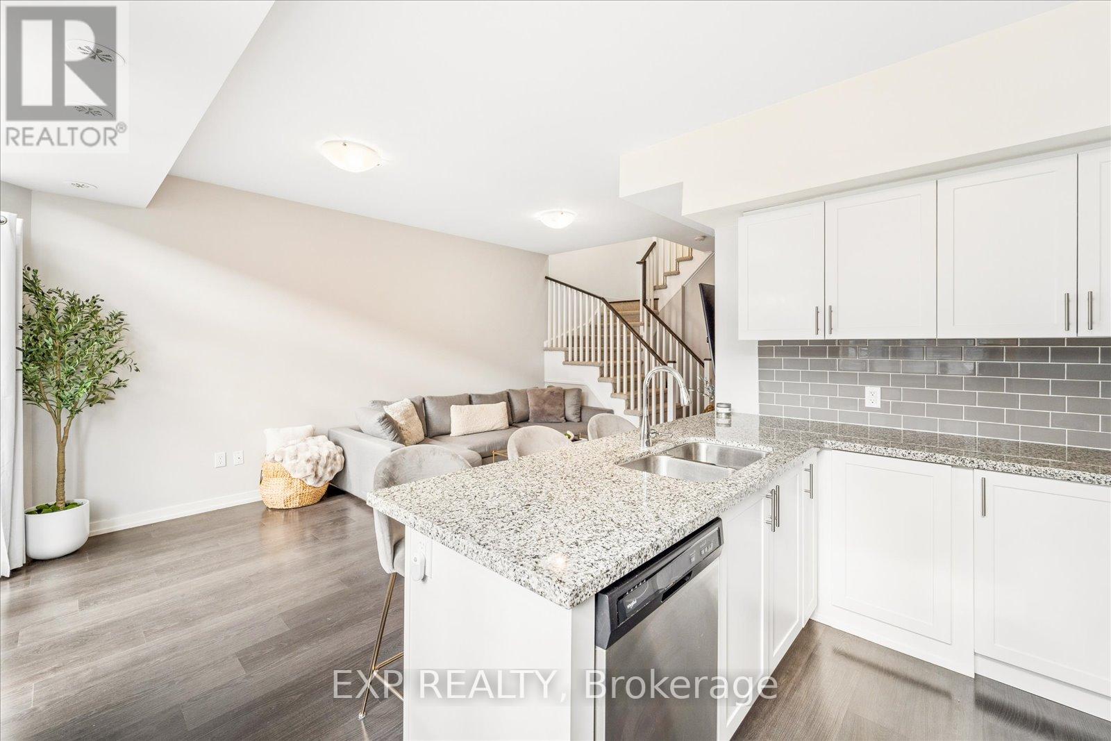 322 - 15 Whitaker Way, Whitchurch-Stouffville, Ontario  L4A 0W5 - Photo 6 - N13530112