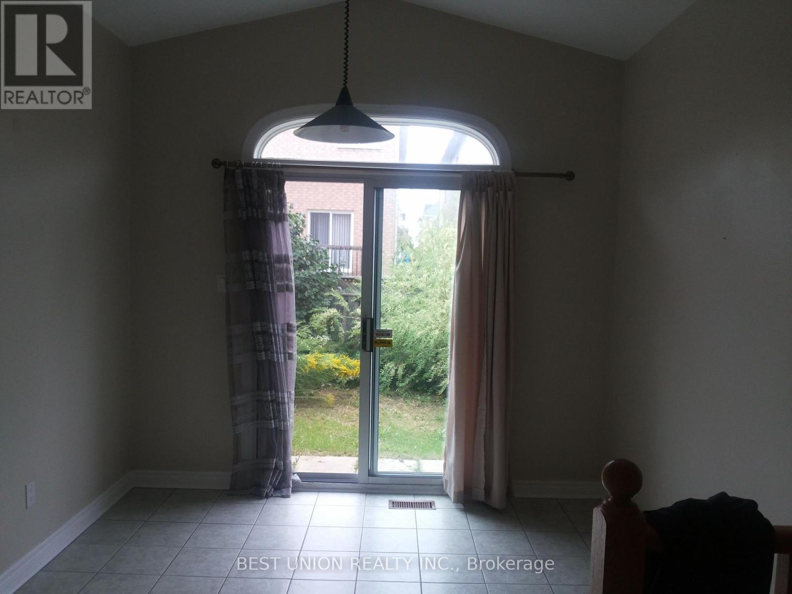 33 Kimono Crescent, Richmond Hill (Rouge Woods), Ontario  L4S 1X5 - Photo 2 - N13530144