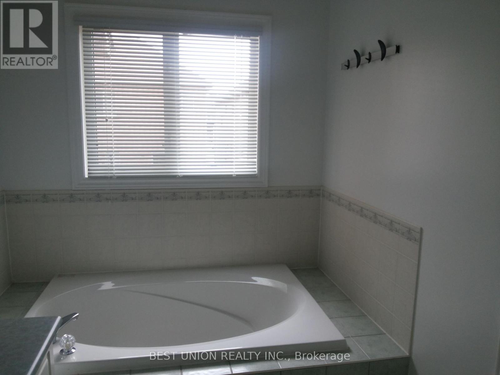 33 Kimono Crescent, Richmond Hill (Rouge Woods), Ontario  L4S 1X5 - Photo 5 - N13530144