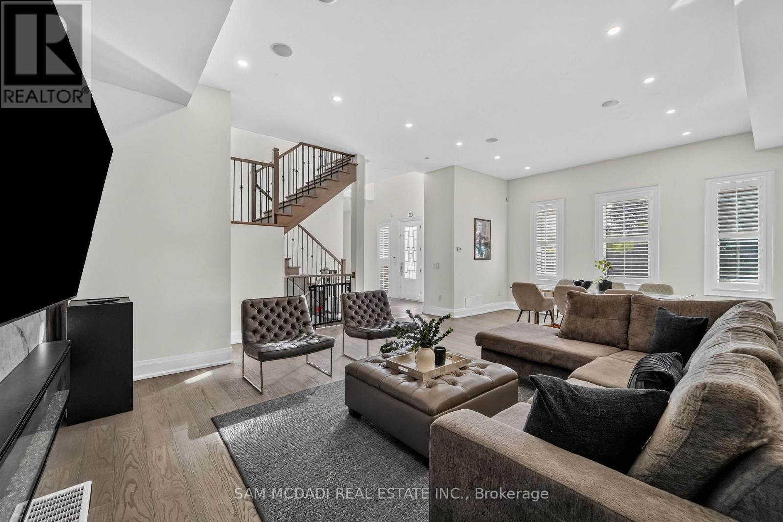 1 Brookside Drive, Mississauga (Streetsville), Ontario  L5M 1H2 - Photo 10 - W13530054