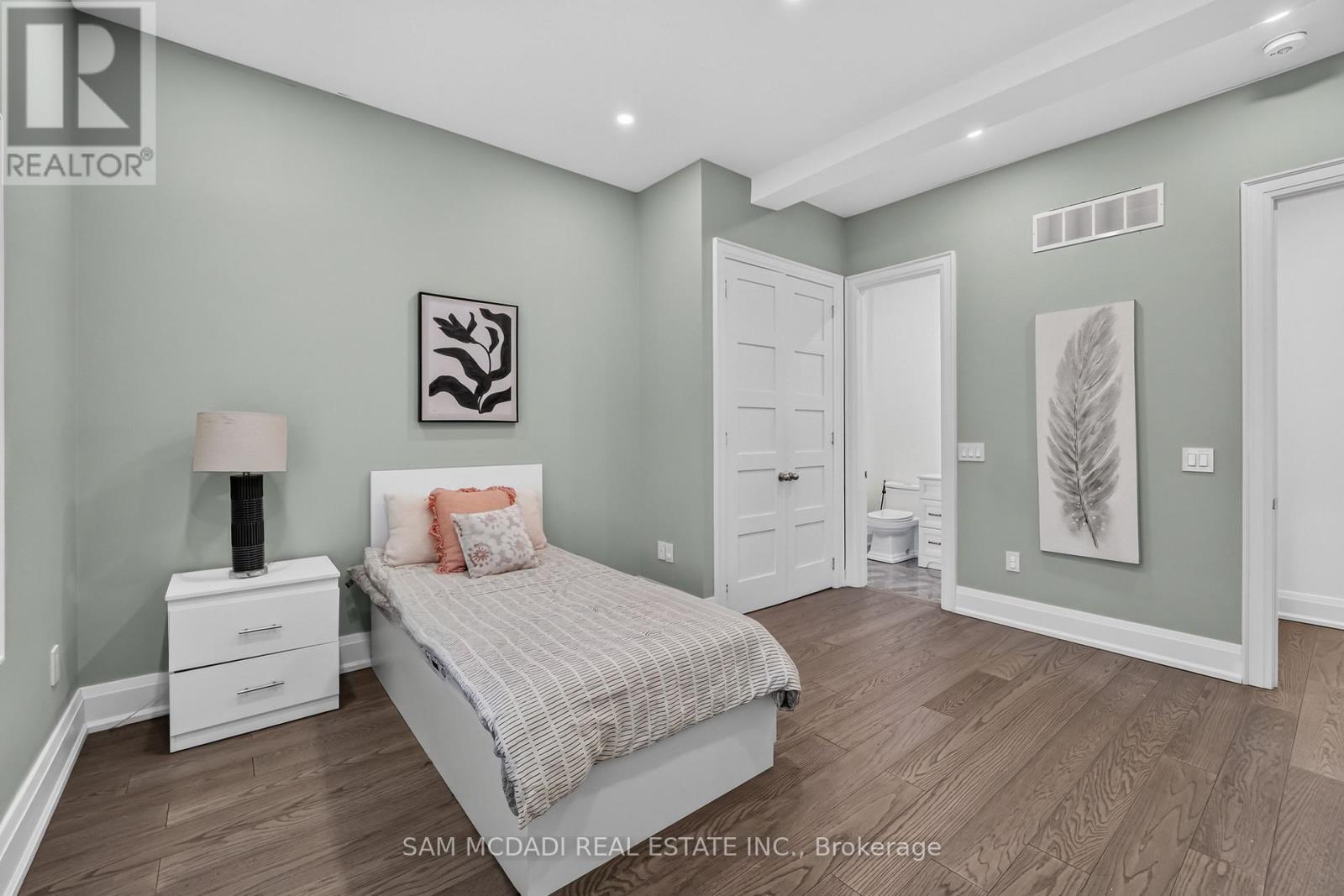 1 Brookside Drive, Mississauga (Streetsville), Ontario  L5M 1H2 - Photo 30 - W13530054