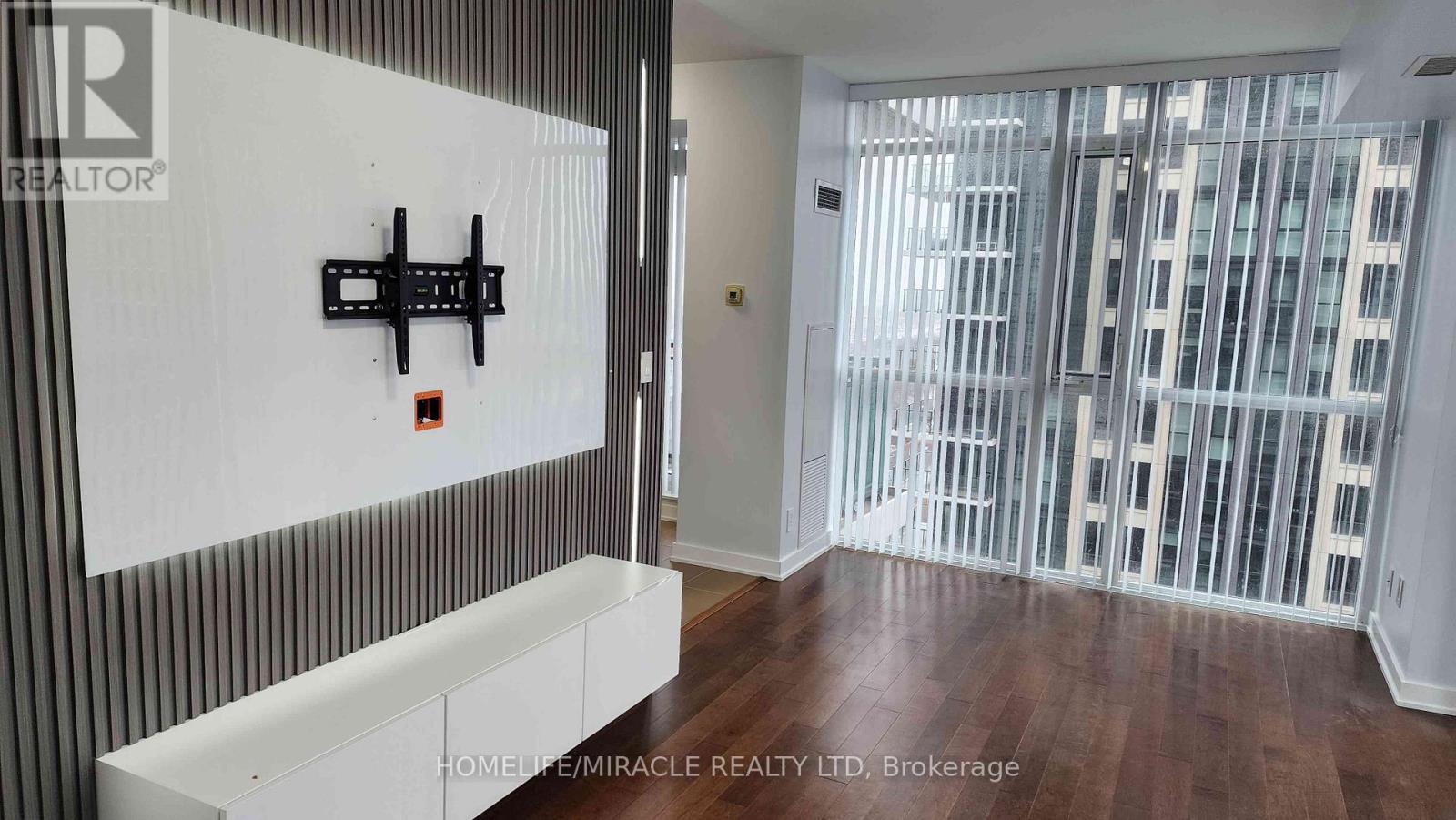 1606 - 4065 Brickstone Mews E, Mississauga (City Centre), Ontario  L5B 0G3 - Photo 8 - W13530074