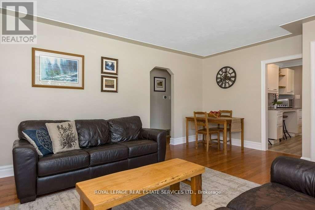 Main - 386 Broadway Avenue, Milton (Om Old Milton), Ontario  L9T 1T7 - Photo 9 - W13530126